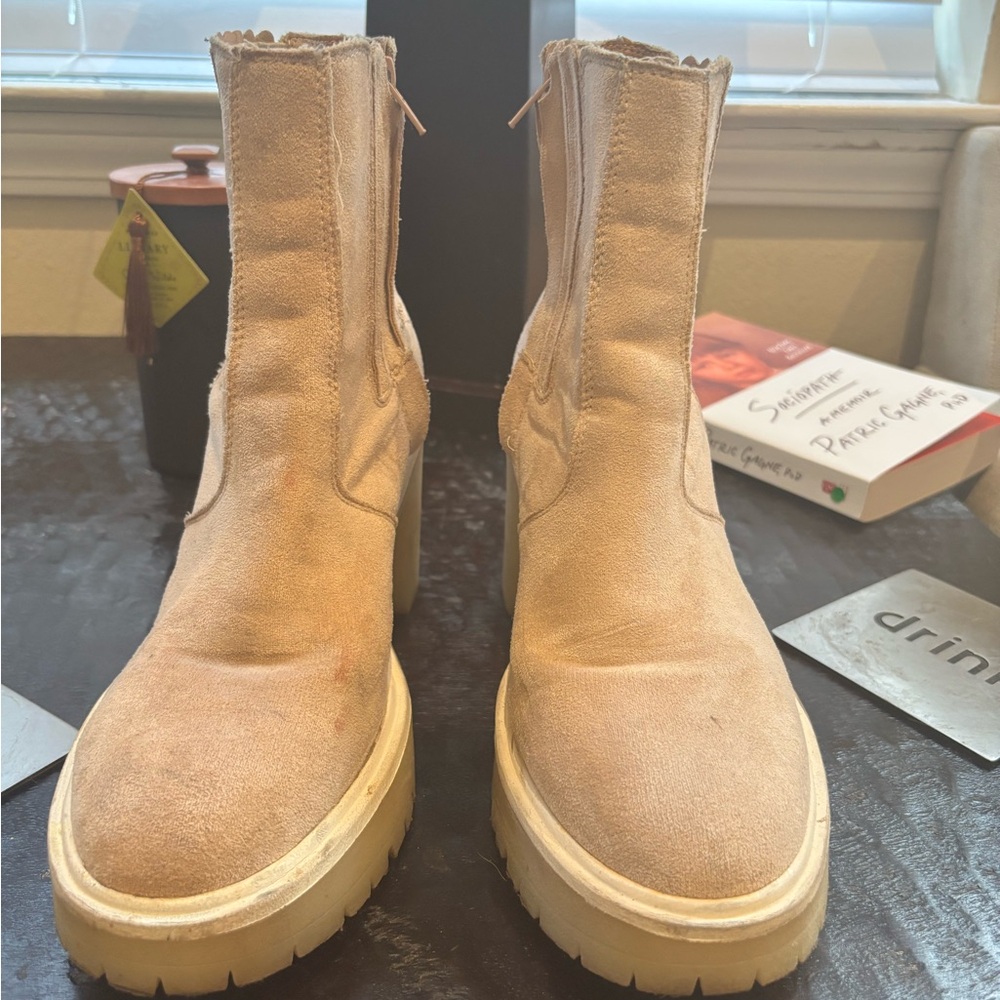 Women's Oasis Society Faux Suede Lug Sole Tan Heeled Boots - Picture 12 of 13
